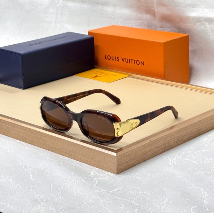 Louis Vuitton LV Clash Round Square Sunglasses In Brown Acetate With Gold-Toned Hardware