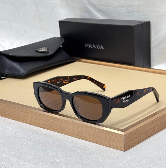 Prada sunglasses Black And Tortoiseshell Acetate Frame With Brown Lenses