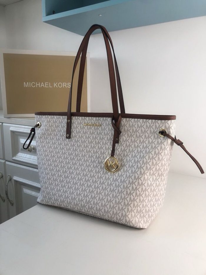 Michael Kors Jet Set Travel Large Drawstring Tote In Vanilla 43Cm