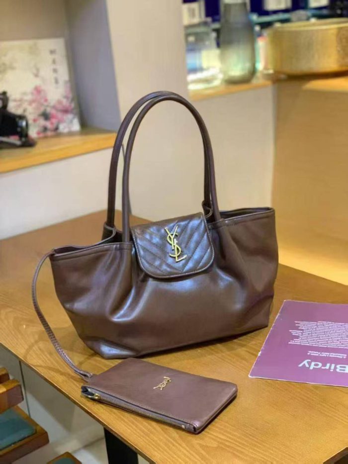 Saint Laurent Icare Maxi Shopping bag in brown lambskin leather 30x15x24cm