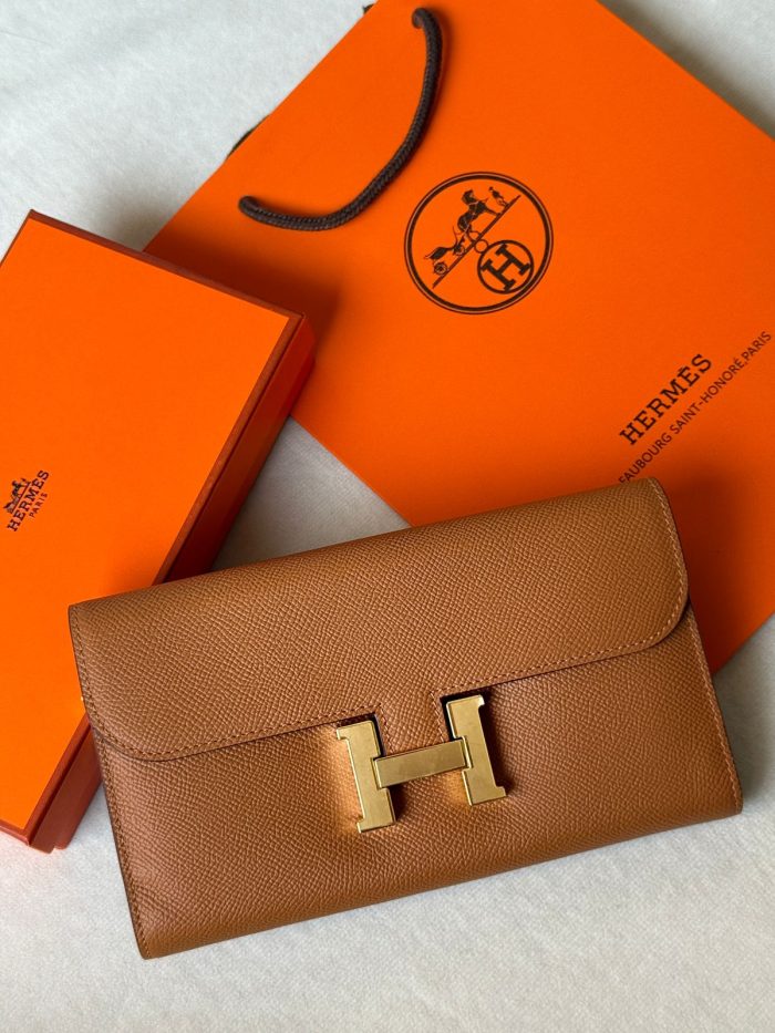Hermès Constance To Go Wallet in gold Epsom leather with gold hardware
