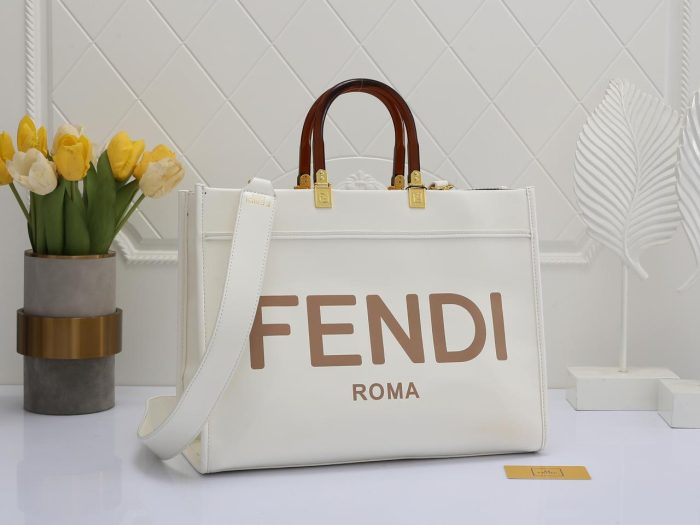 Fendi Sunshine medium tote bag in white leather with tortoise-effect plexiglass handles