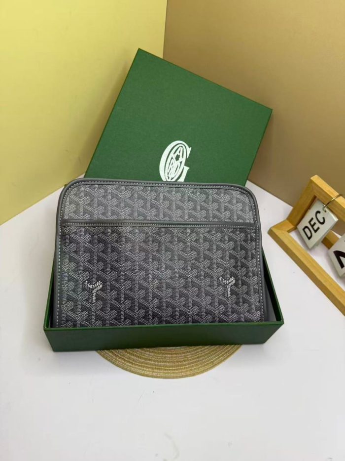 Goyard Sénat GM Zip Pouch in Grey