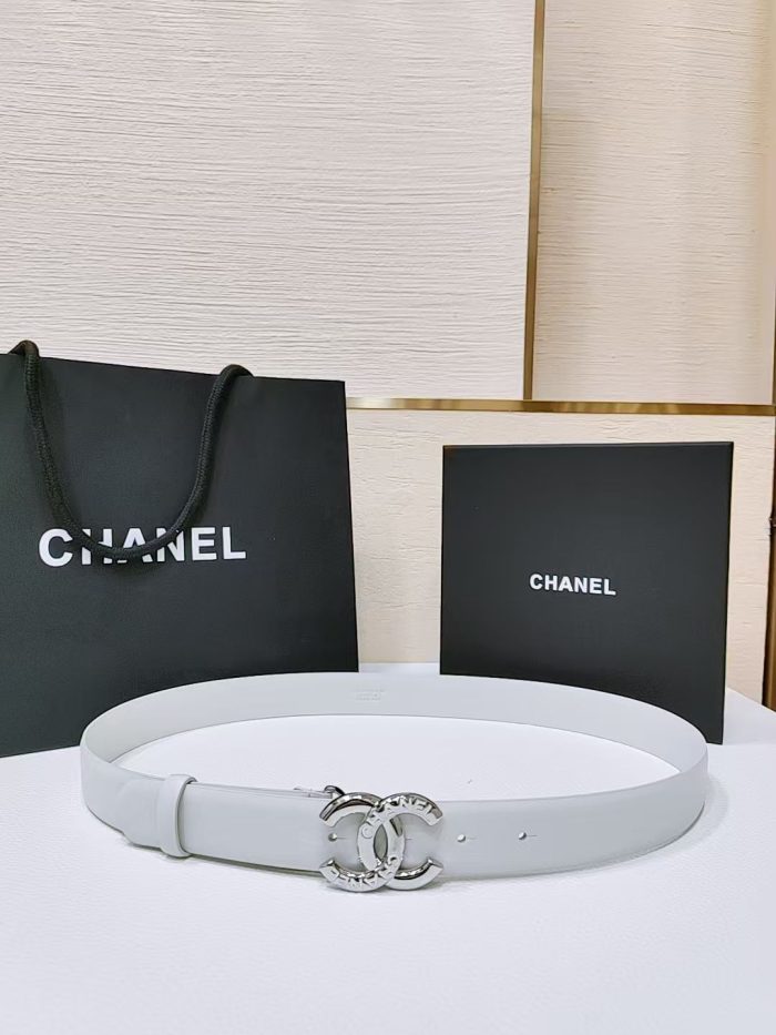 Chanel White Leather Belt With A Silver-Tone Interlocking CC Buckle
