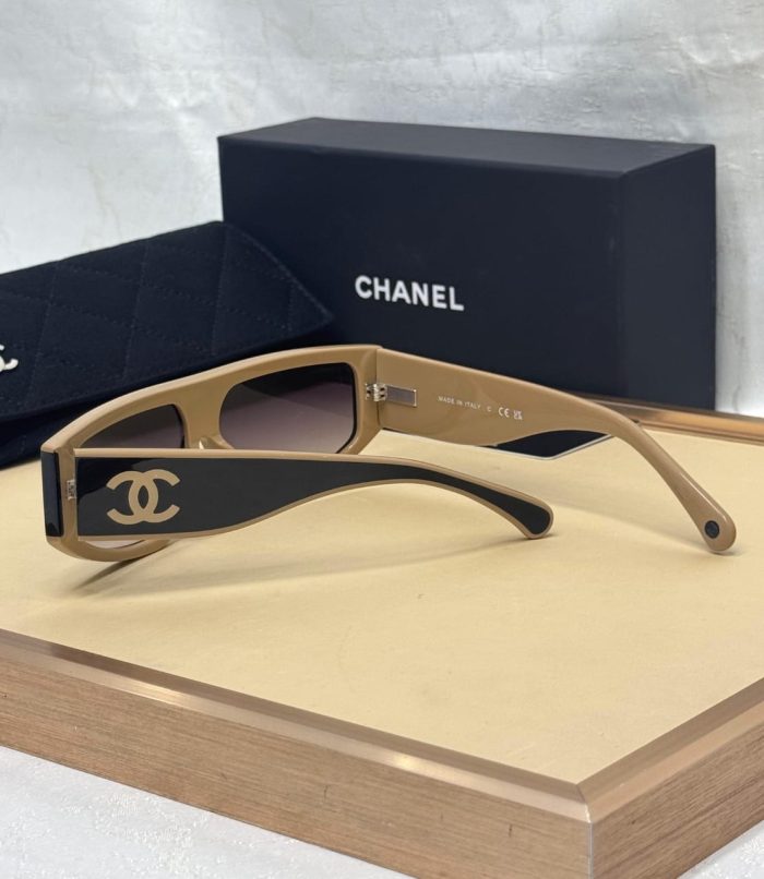 Chanel Shield Sunglasses In Black And Beige Nylon Fibre
