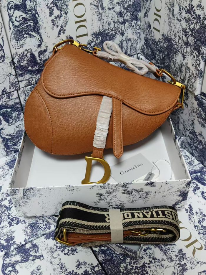 Christian Dior Saddle bag in brown grained calfskin leather with gold-finish metal hardware