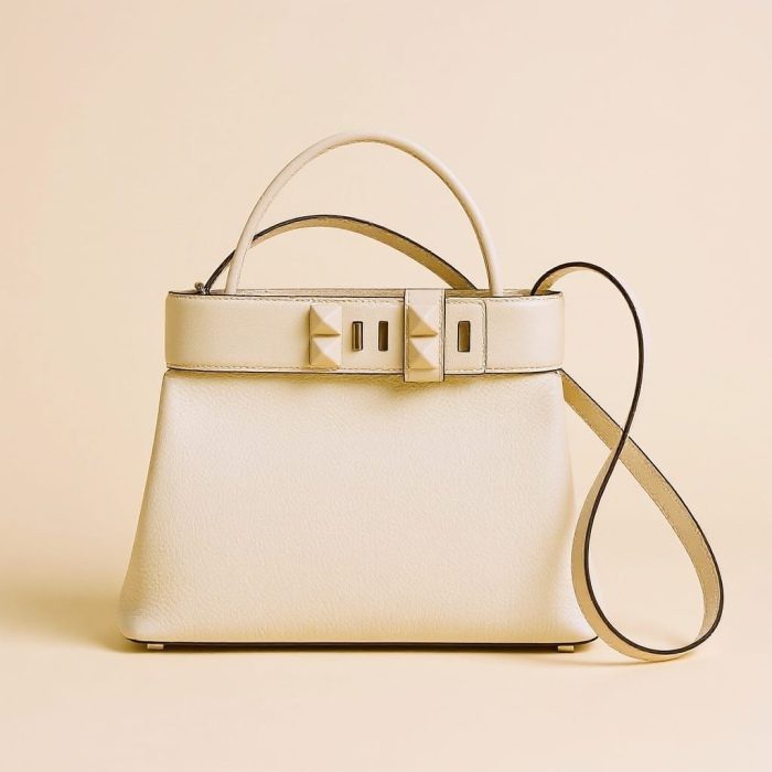Hermès Médor Bag In Cream Togo And Swift Calfskin With Palladium Hardware 28Cm